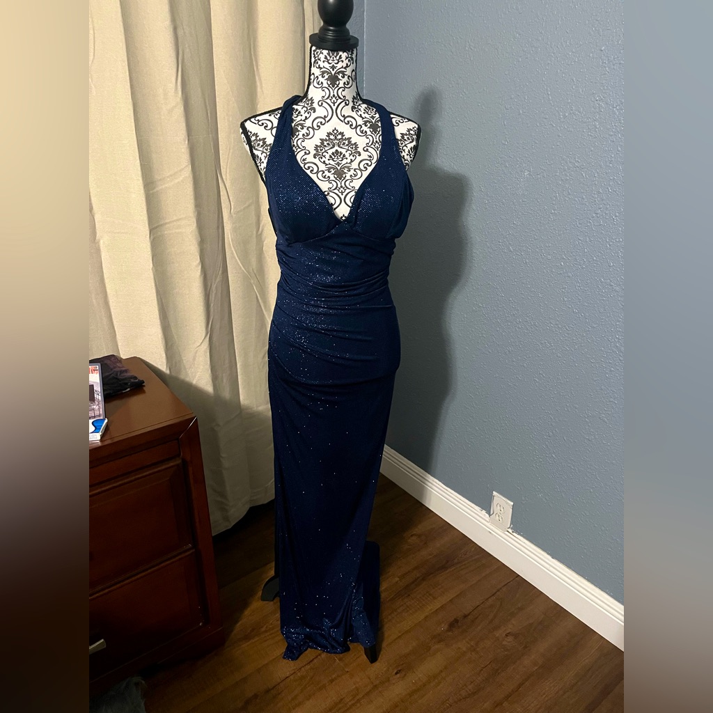 A Glittered Finished Will Help You Dazzle The Crowd All Night Long